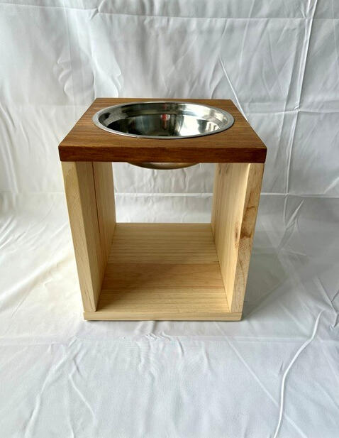 Grande hibrid Mixto 25x23x27 cm alto (65 euros)